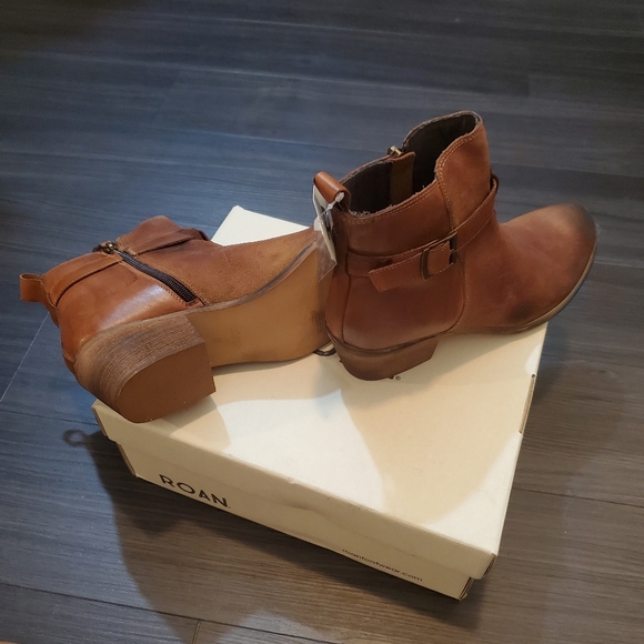 ROAN by Bed Stu Uma Dark Tan Block Heel Leather Booties Flaunting a side… - Picture 6 of 10